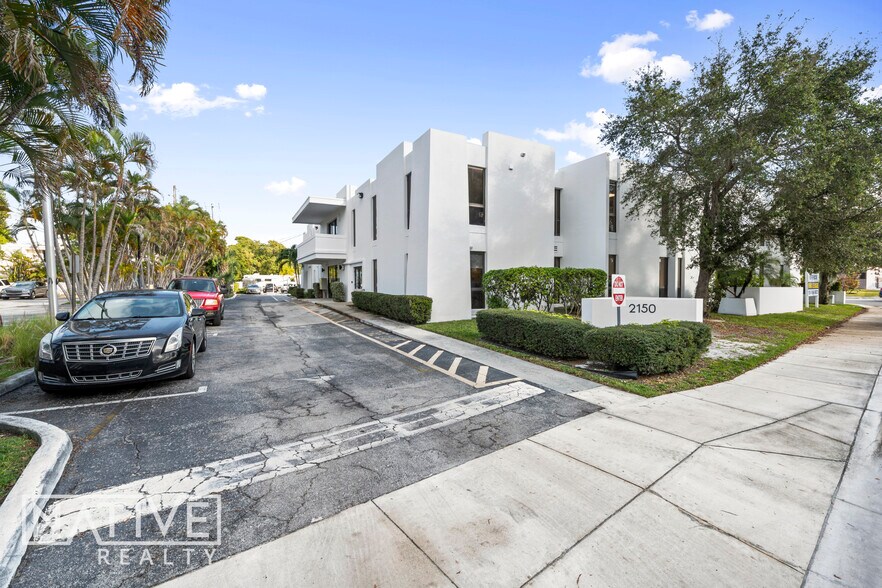 More Photos Of 2150 S Andrews Ave, Fort Lauderdale Medical For Lease