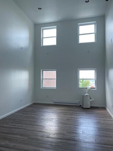 More Photos Of 3567 Bigelow Blvd, Pittsburgh Loft Creative Space For Sale