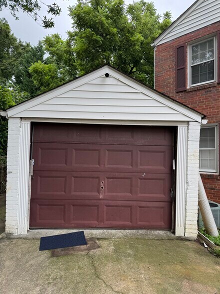 More Photos Of 2401 Huntington Ave, Alexandria Office For Sale