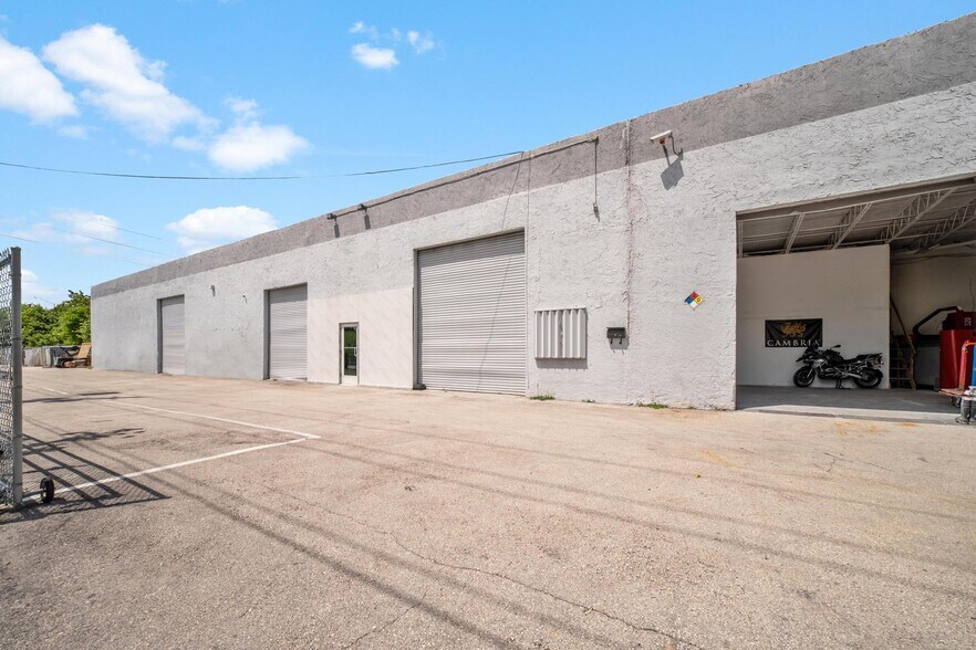 More Photos Of 800 SW 17th Ave, Delray Beach Warehouse For Sale