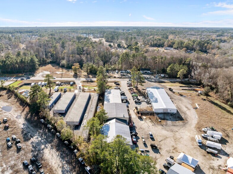 More Photos Of 4704 N College Rd, Castle Hayne Warehouse For Lease