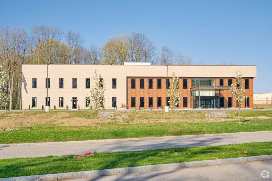 More Photos Of 130 Canal Landing Blvd, Greece Medical For Lease