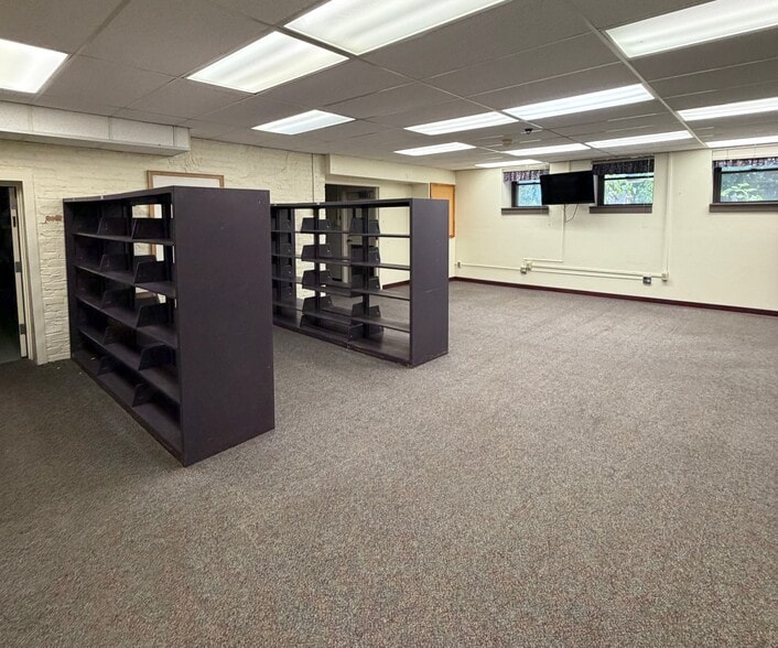 More Photos Of 633 W Perry St, Belvidere Schools For Sale