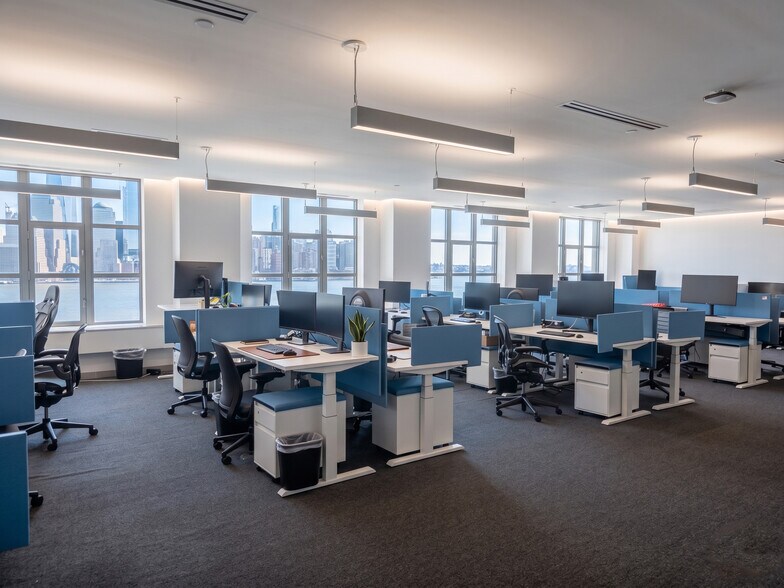 More Photos Of 15 Exchange Pl, Jersey City Office For Lease