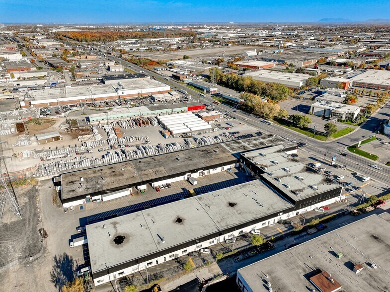 More Photos Of 7527-7583 Boul Henri-Bourassa E, Montréal Flex For Lease