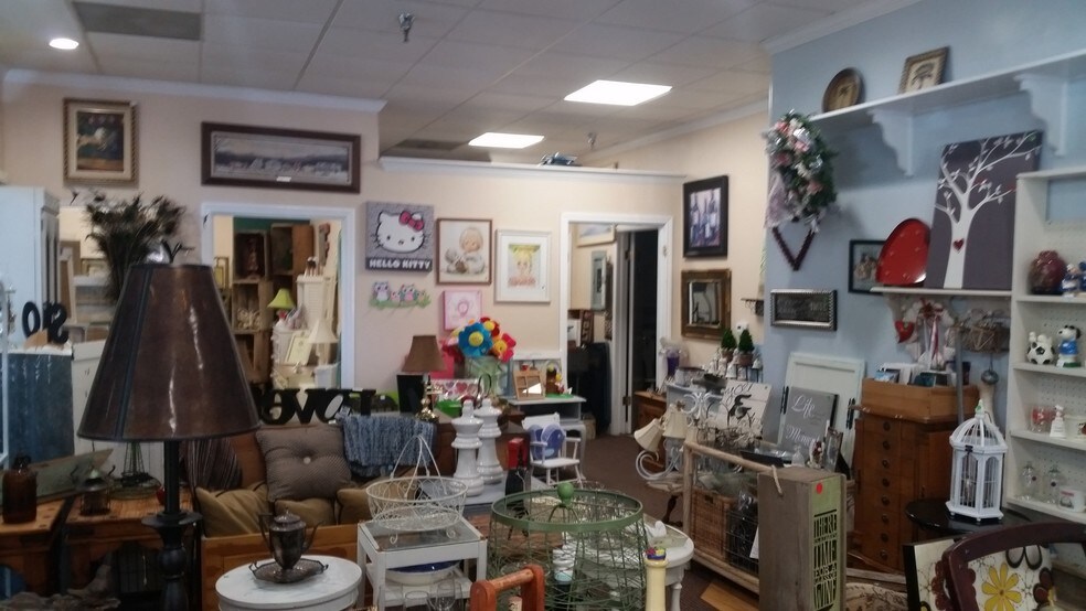 More Photos Of 9965 El Camino Real, Atascadero Storefront For Sale