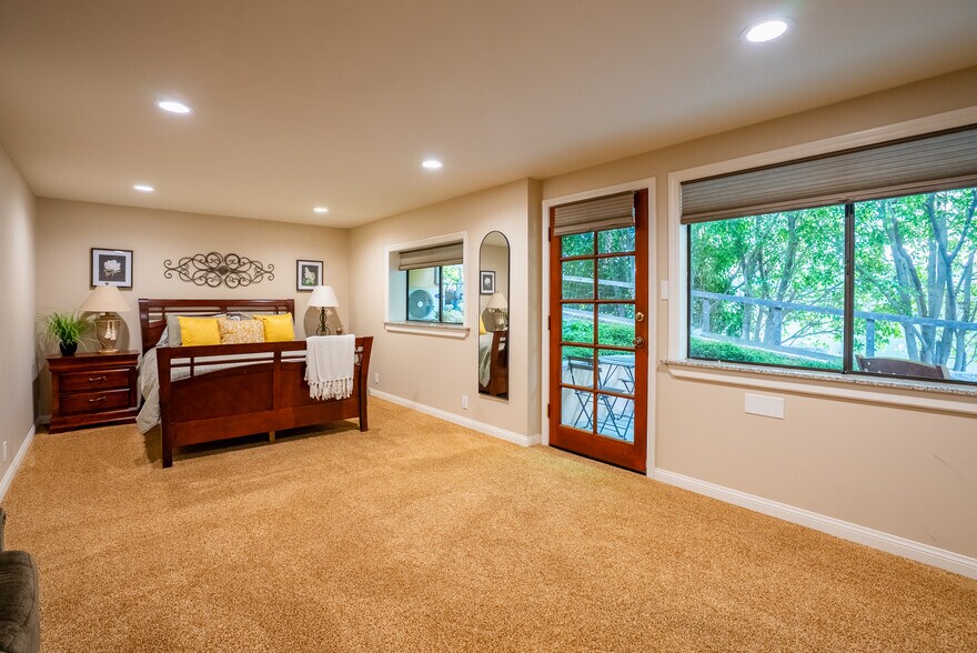 More Photos Of 10845 Meads, Orange Specialty For Sale