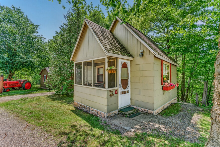 More Photos Of 218 US Route 3, Lincoln Hospitality For Sale