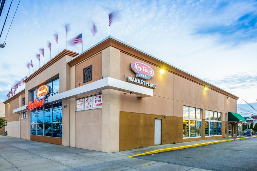 More Photos Of 16320 Crossbay Blvd, Howard Beach Supermarket For Sale