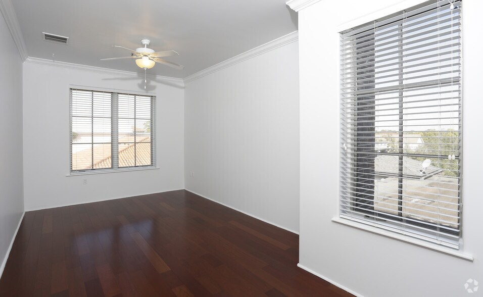 More Photos Of 433 W New England Ave, Winter Park Apartments For Lease
