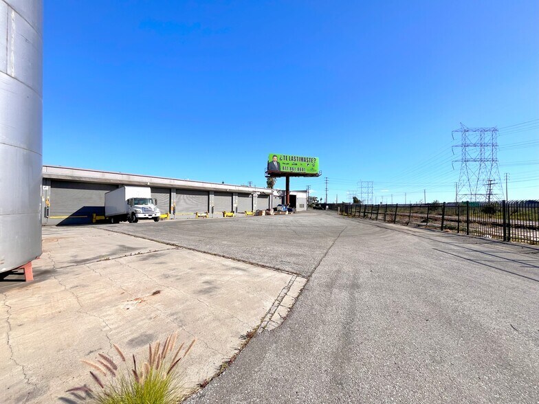 More Photos Of 5331-5333 E Slauson Ave, Commerce Warehouse For Sale