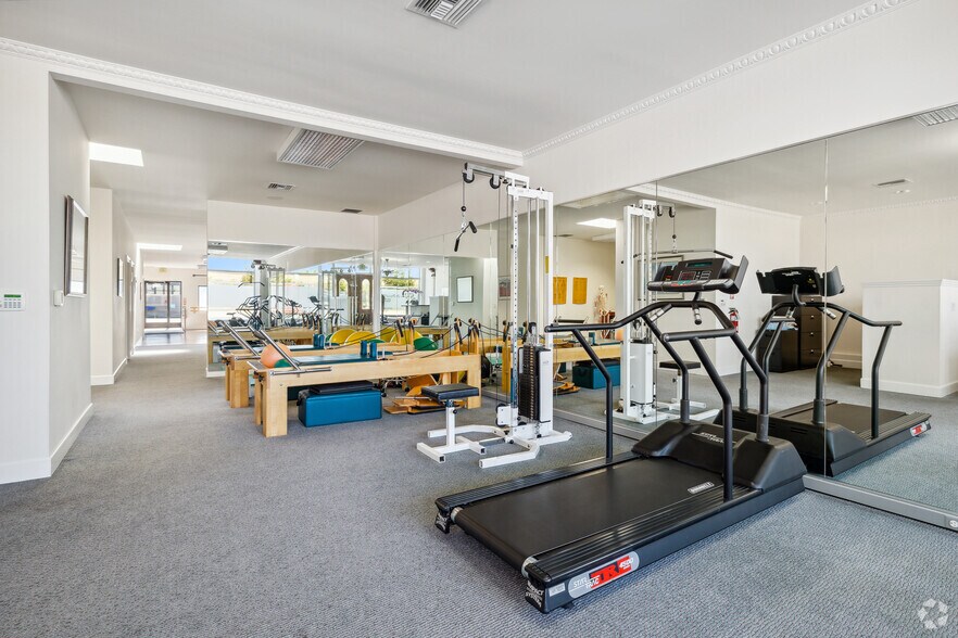 More Photos Of 1160 El Camino Real, San Carlos Office For Sale