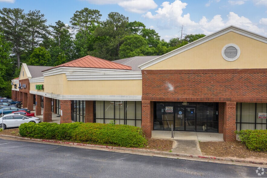 More Photos Of 6452 S Lee St, Morrow Unknown For Sale