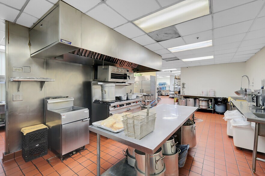 More Photos Of 1005 Stafford Way, Yuba City Restaurant For Sale