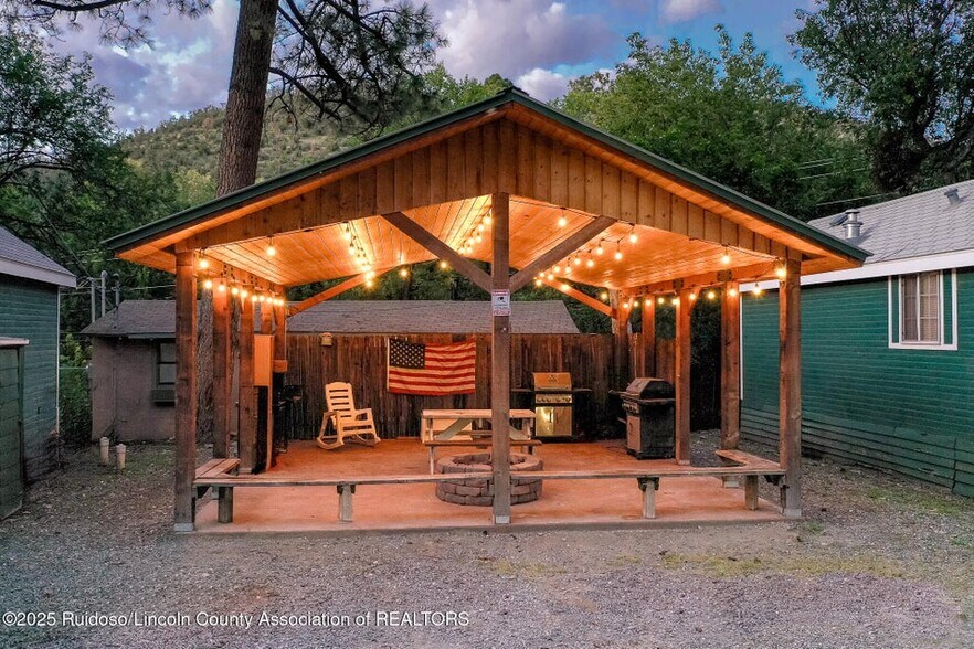 More Photos Of 616 Sudderth Dr, Ruidoso General Retail For Sale