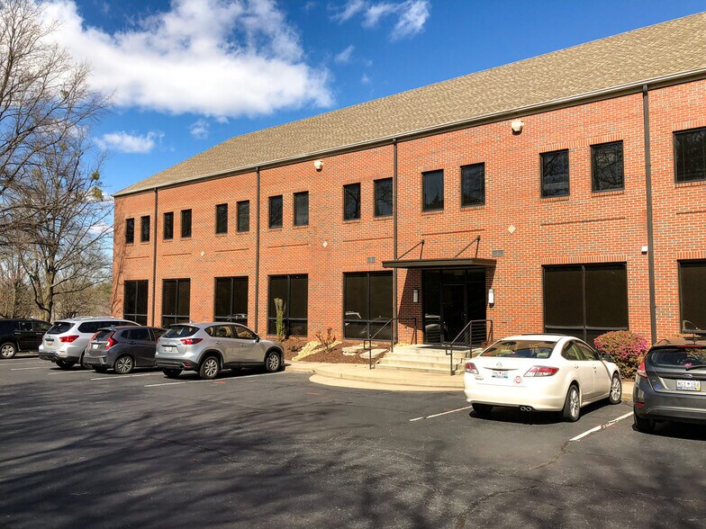 More Photos Of 330 Pelham Rd, Greenville Medical For Lease