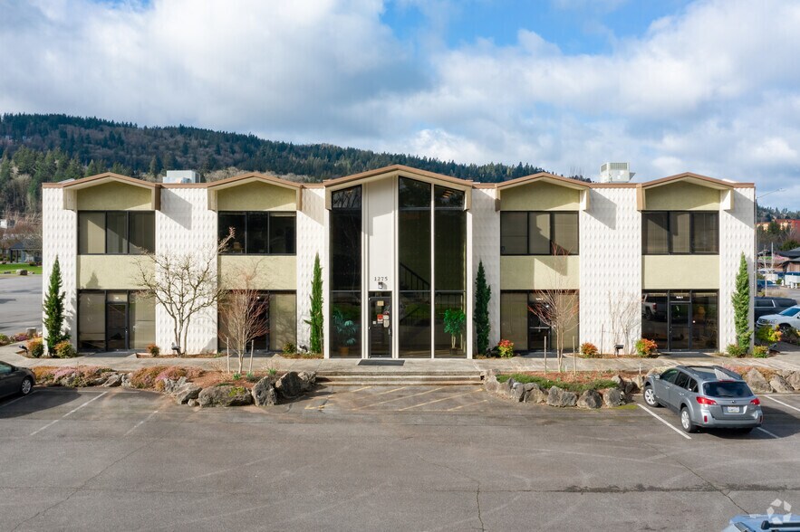 More Photos Of 1275 NW 12th Ave, Issaquah Office For Lease