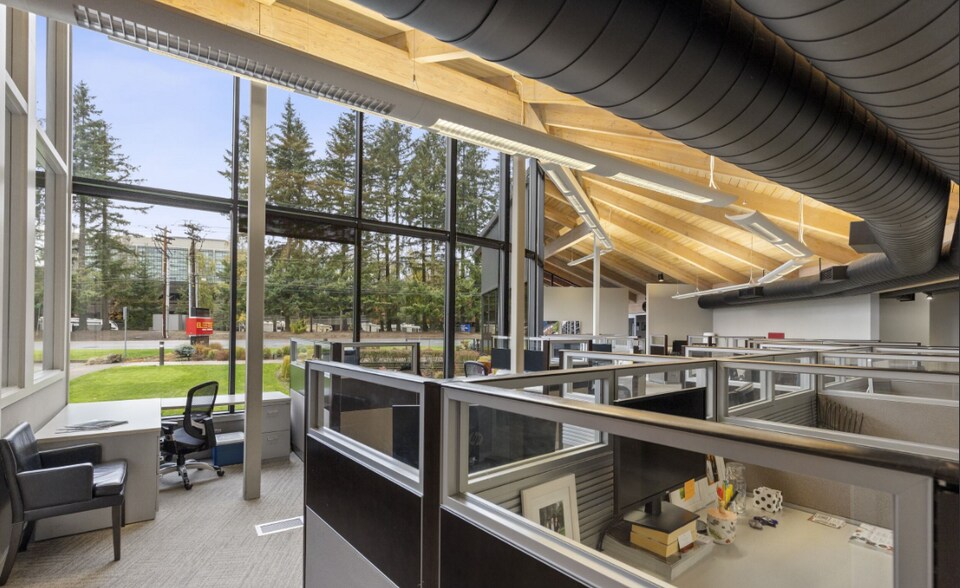 More Photos Of 9200 SW Barnes Rd, Portland Office For Sale