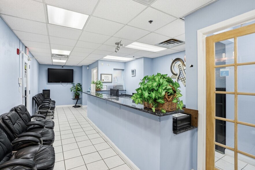 More Photos Of 2071 Irving Park Rd, Hanover Park Medical For Sale