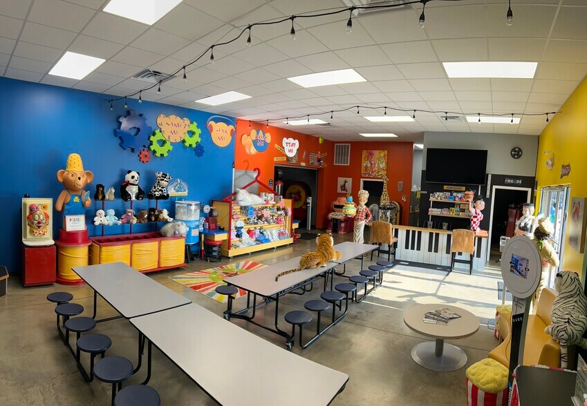 More Photos Of 3301 Malibu Dr, Jonesboro Light Distribution For Lease