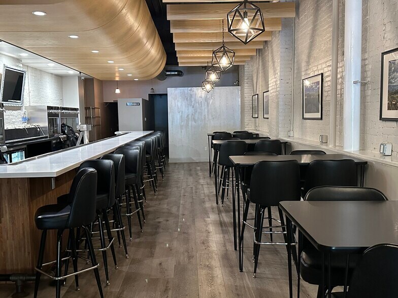 More Photos Of 53 Monroe Center St NW, Grand Rapids Storefront Retail Residential For Lease