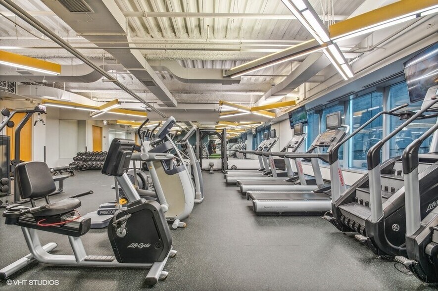 More Photos Of 191 N Wacker Dr, Chicago Office For Lease