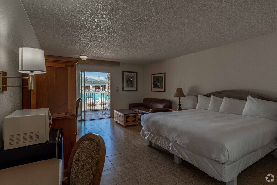 More Photos Of 10805 Palm Dr, Desert Hot Springs Hotel For Sale