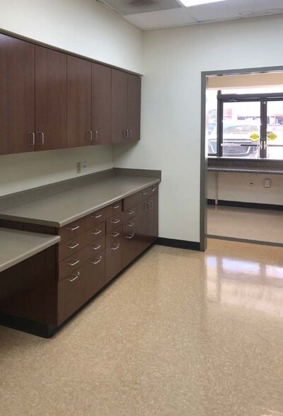More Photos Of 7015 Barker Cypress Rd, Cypress Medical For Lease