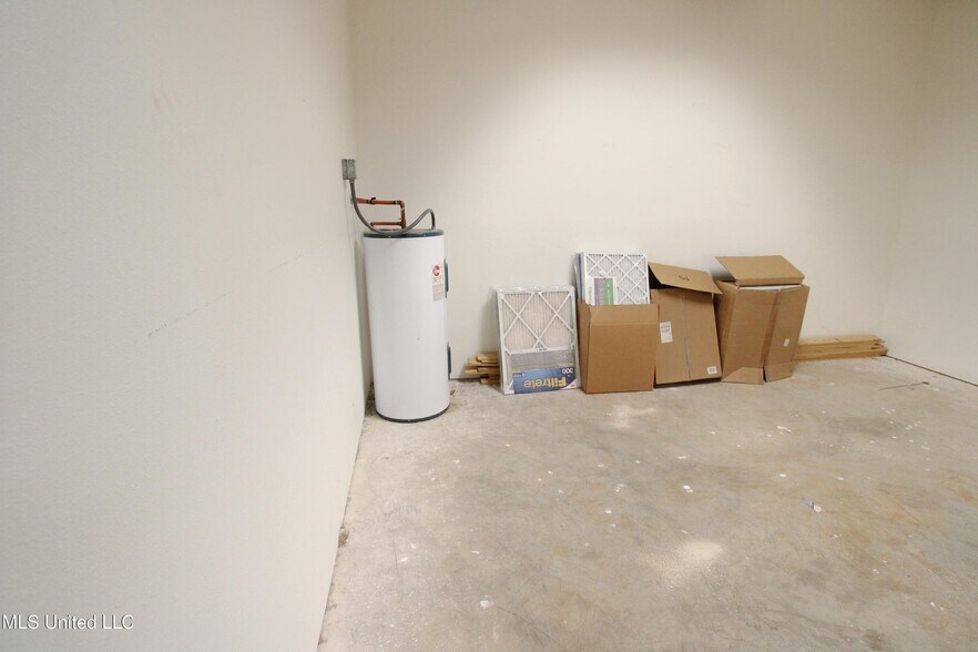 More Photos Of 76 E Frontage Rd, Lucedale Freestanding For Sale