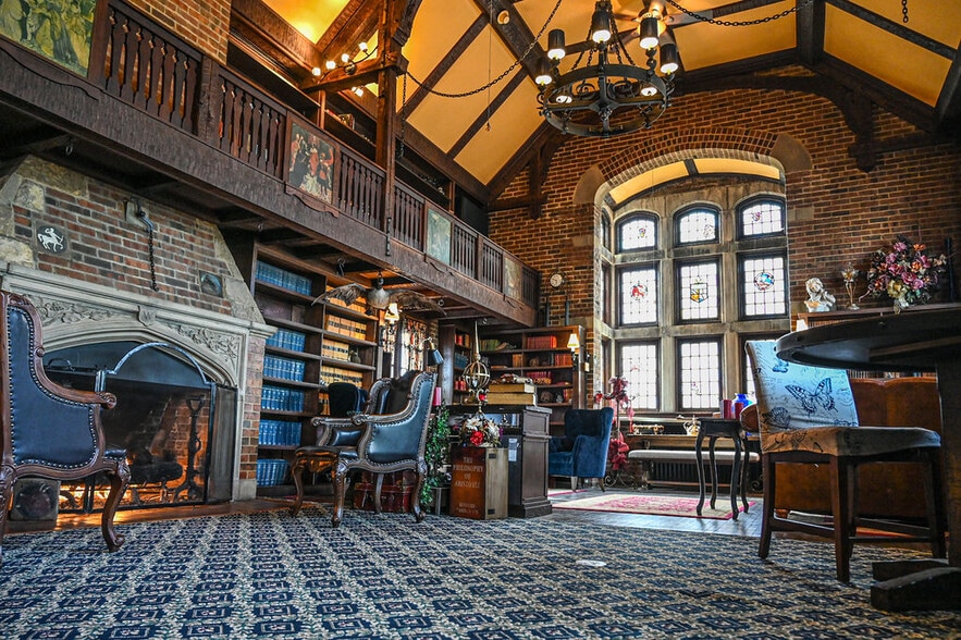 More Photos Of 1272 SW Fillmore St, Topeka Hospitality For Sale