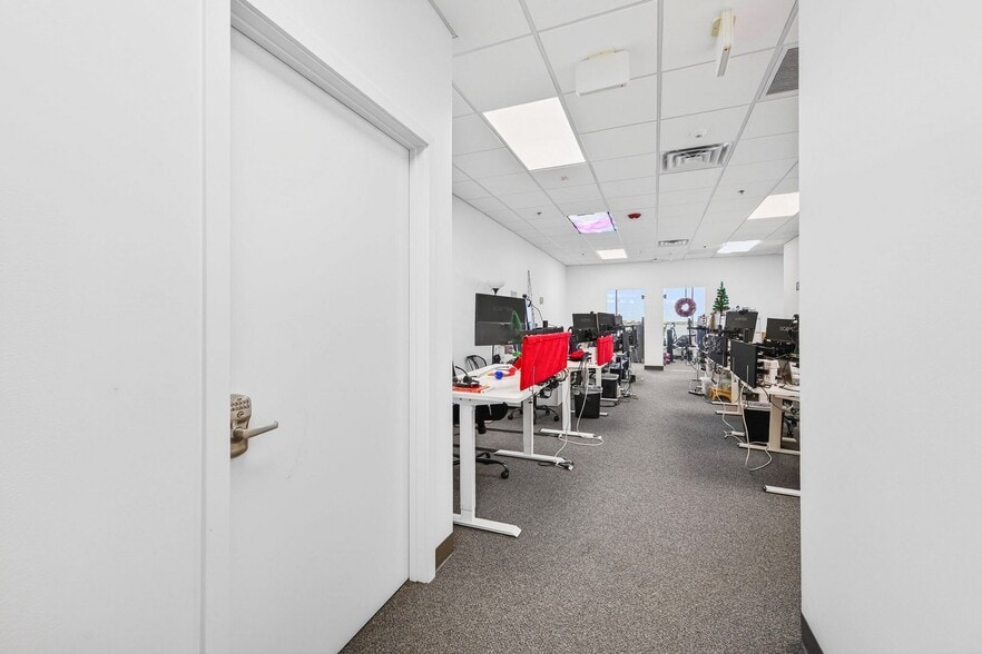 More Photos Of 930 S Harbor City Blvd SW, Melbourne Office For Sale