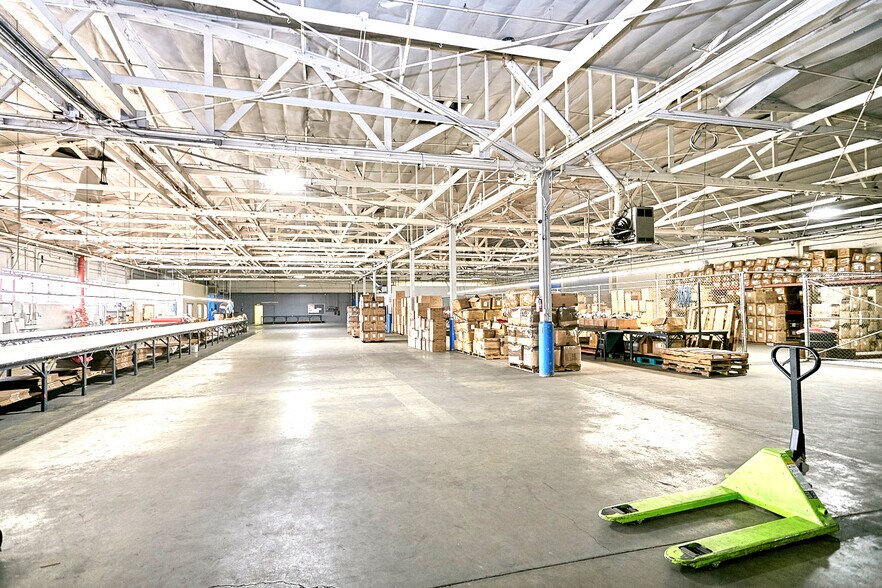 More Photos Of 164 W Jefferson Blvd, Los Angeles Warehouse For Sale