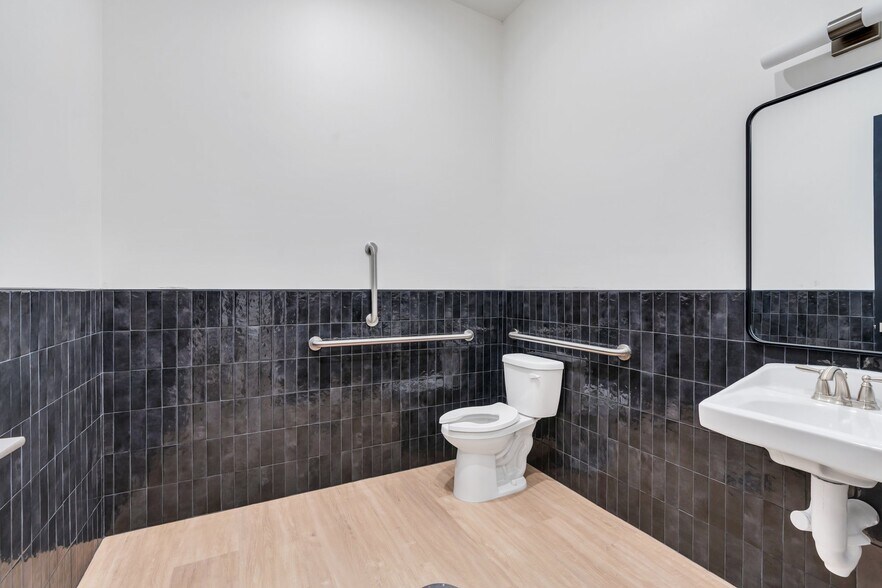 More Photos Of 292 S 2000 W, Pleasant Grove Office For Lease