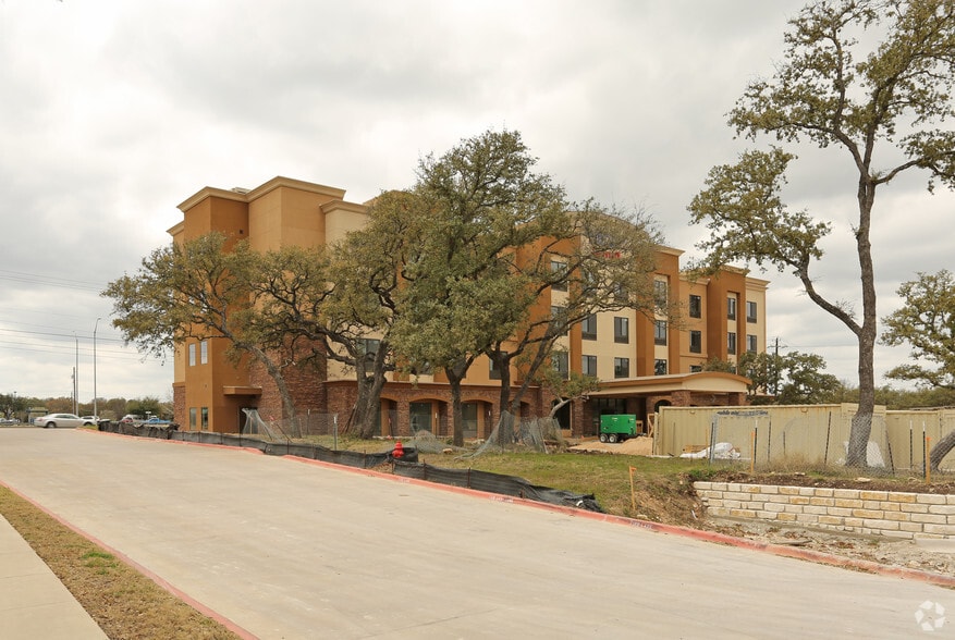 More Photos Of 13087 Research Blvd, Austin Hotel For Sale