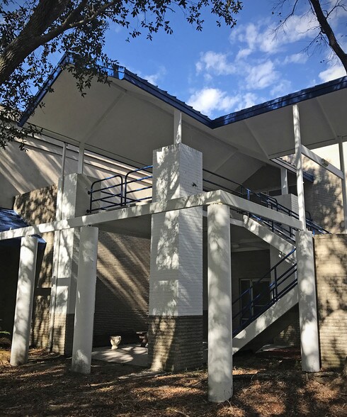 More Photos Of 4237 Salisbury Rd, Jacksonville Office For Lease