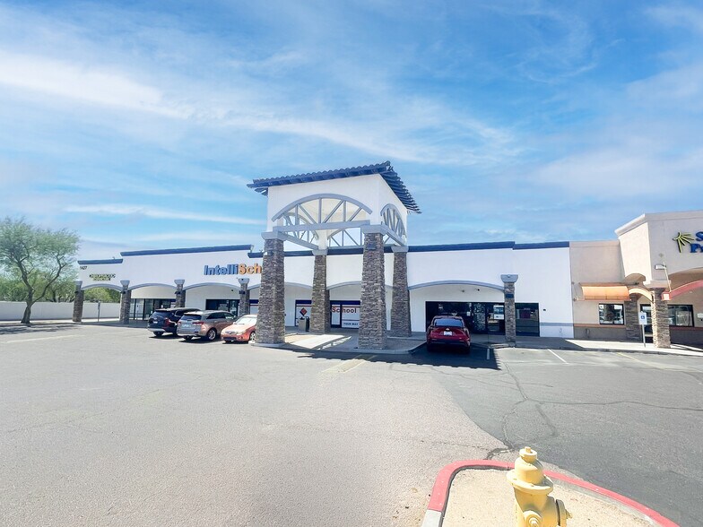 More Photos Of 1427 E Bell Rd, Phoenix Freestanding For Lease