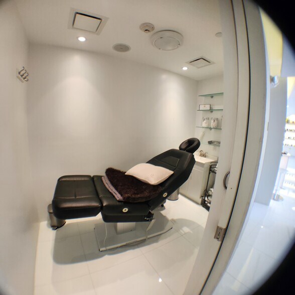 More Photos Of 380 Greenwich Ave, Greenwich Office For Lease