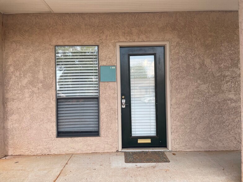 More Photos Of 770 Old Roswell Rd, Roswell Office For Lease