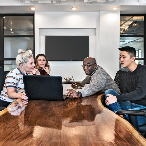 More Photos Of 521-527 W 7th St, Los Angeles Coworking Space