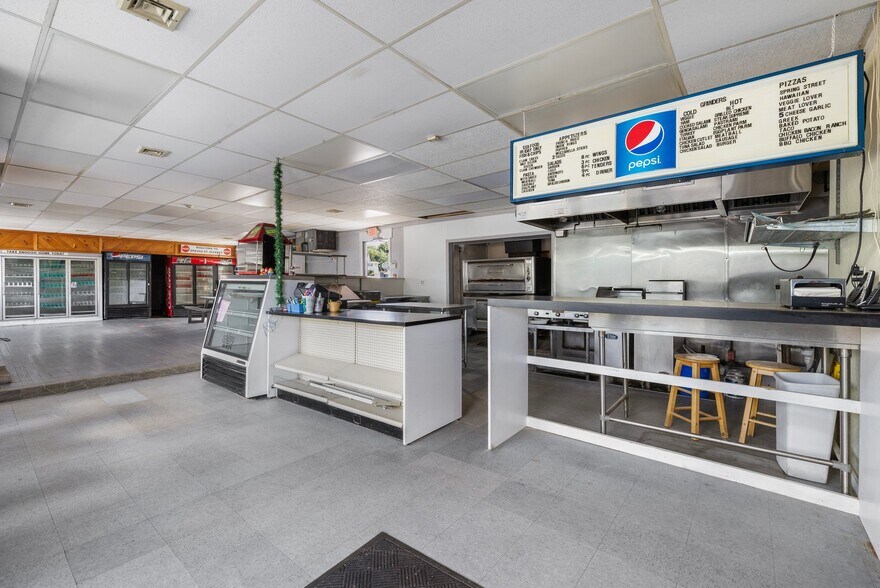 More Photos Of 1 Spring St, Hope Valley Restaurant For Sale