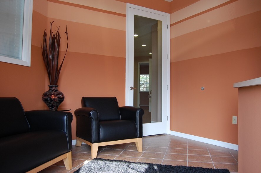 More Photos Of 13035 W Linebaugh Ave, Tampa Office For Lease