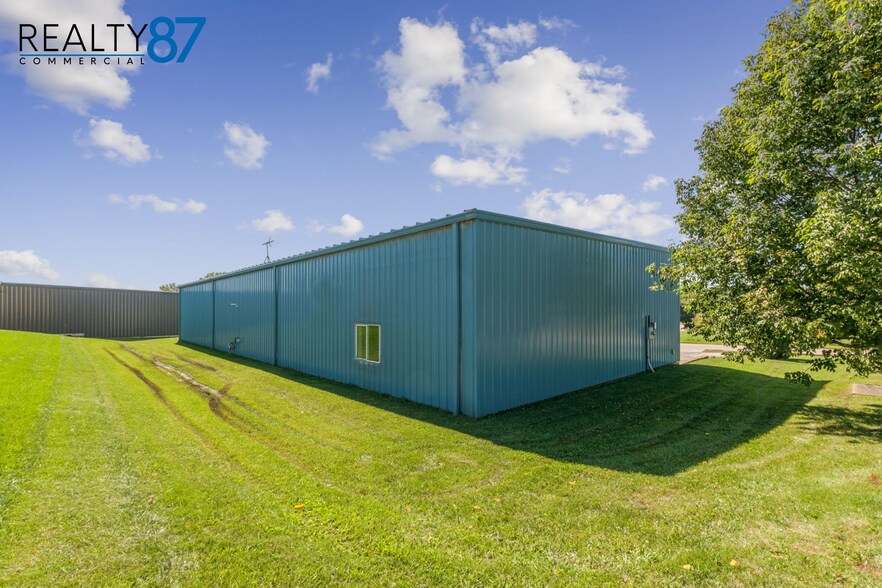 More Photos Of 6325 7th Street Ct SW, Cedar Rapids Warehouse For Lease