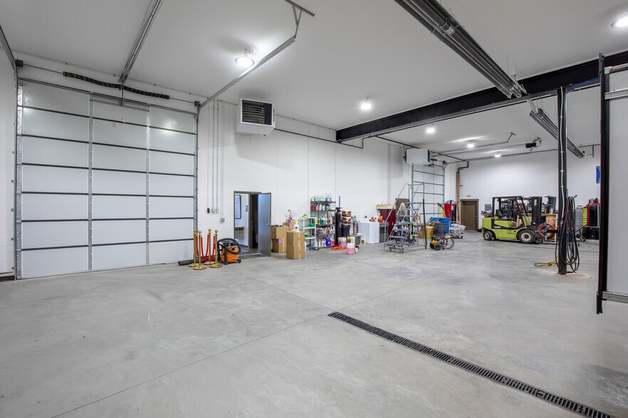 More Photos Of 22 Rorke rd, Etna General Retail For Sale