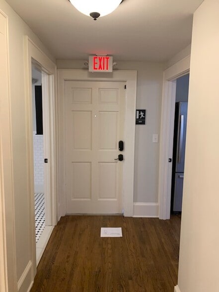 More Photos Of 1814 Euclid Ave, Charlotte Office For Lease