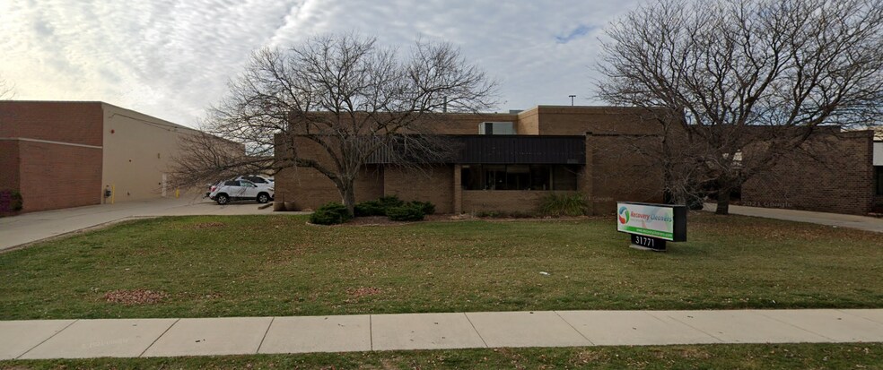 More Photos Of 31771 Sherman Ave, Madison Heights Warehouse For Sale