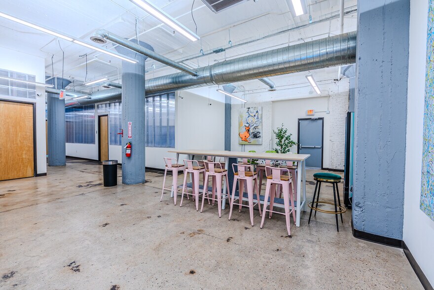 More Photos Of 1601 Magoffin Ave, El Paso Office Residential For Lease