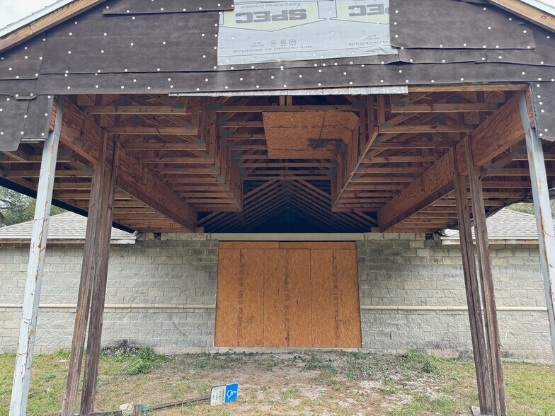 More Photos Of 2367 Jernigan Rd, Jacksonville Religious Facility For Sale