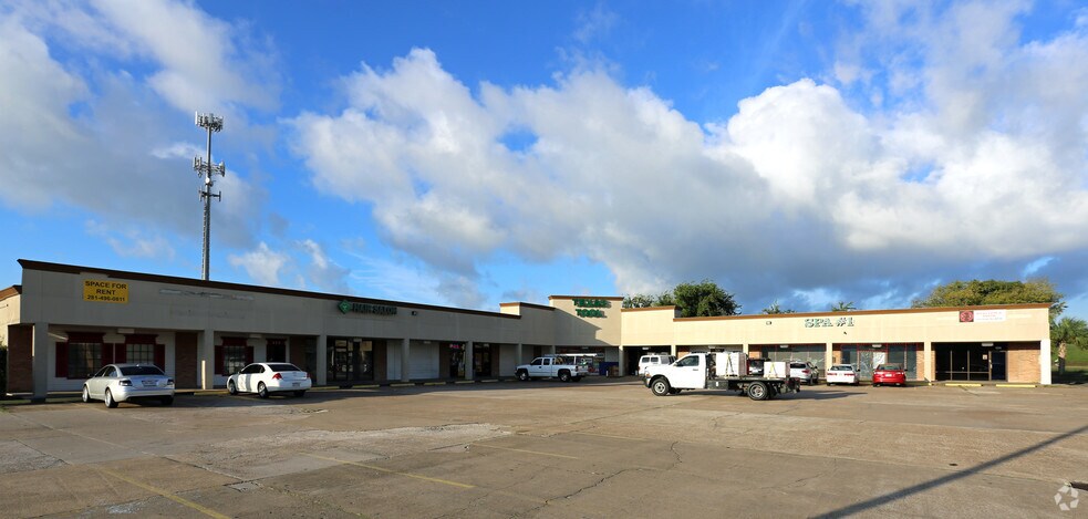 More Photos Of 434-454 Hwy 6 S, Houston Freestanding For Lease