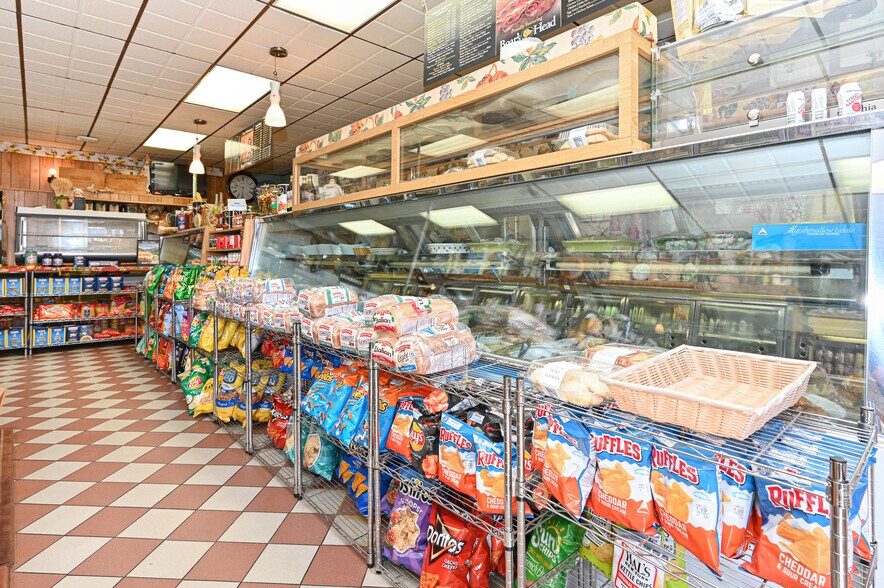 More Photos Of 1420 Park Ave, Merrick Convenience Store For Sale