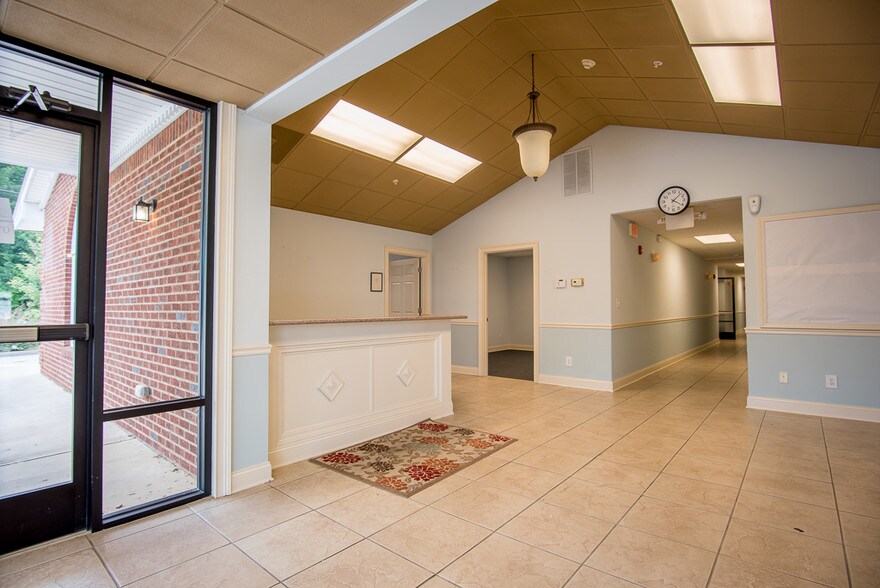 More Photos Of 9478 Winding Way Ln, Jonesboro Office For Sale